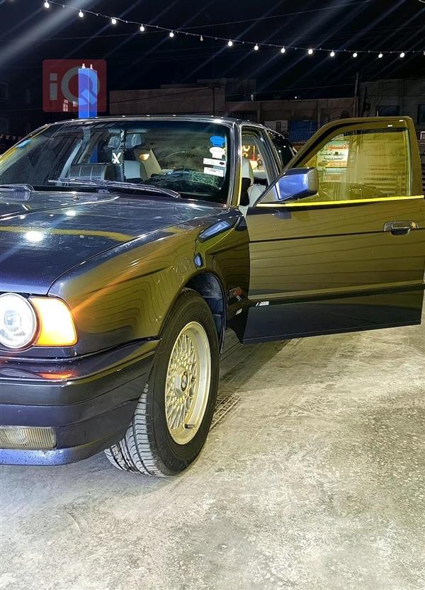 بی ئێم دەبڵیو سیریەس 5 1990 بۆ فرۆشتن لە عێراق - بەغداد